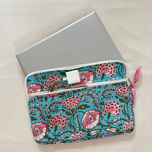 Laptop turquoise Lotus